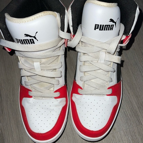 Puma men’s High Top Sneakers - Picture 4 of 5
